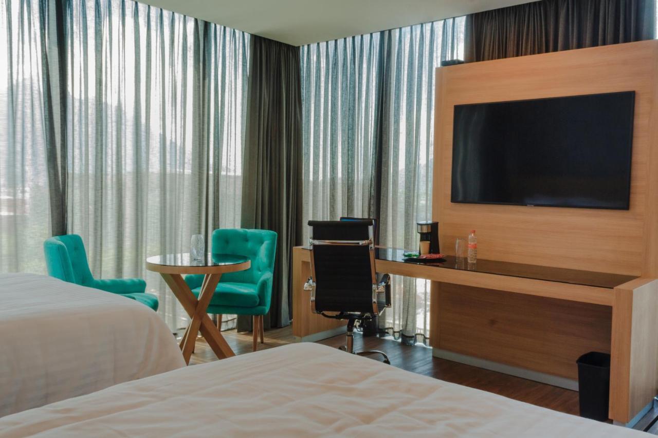 Hotel Kavia 蒙特雷 外观 照片