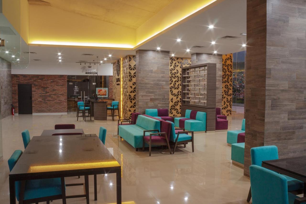 Hotel Kavia 蒙特雷 外观 照片