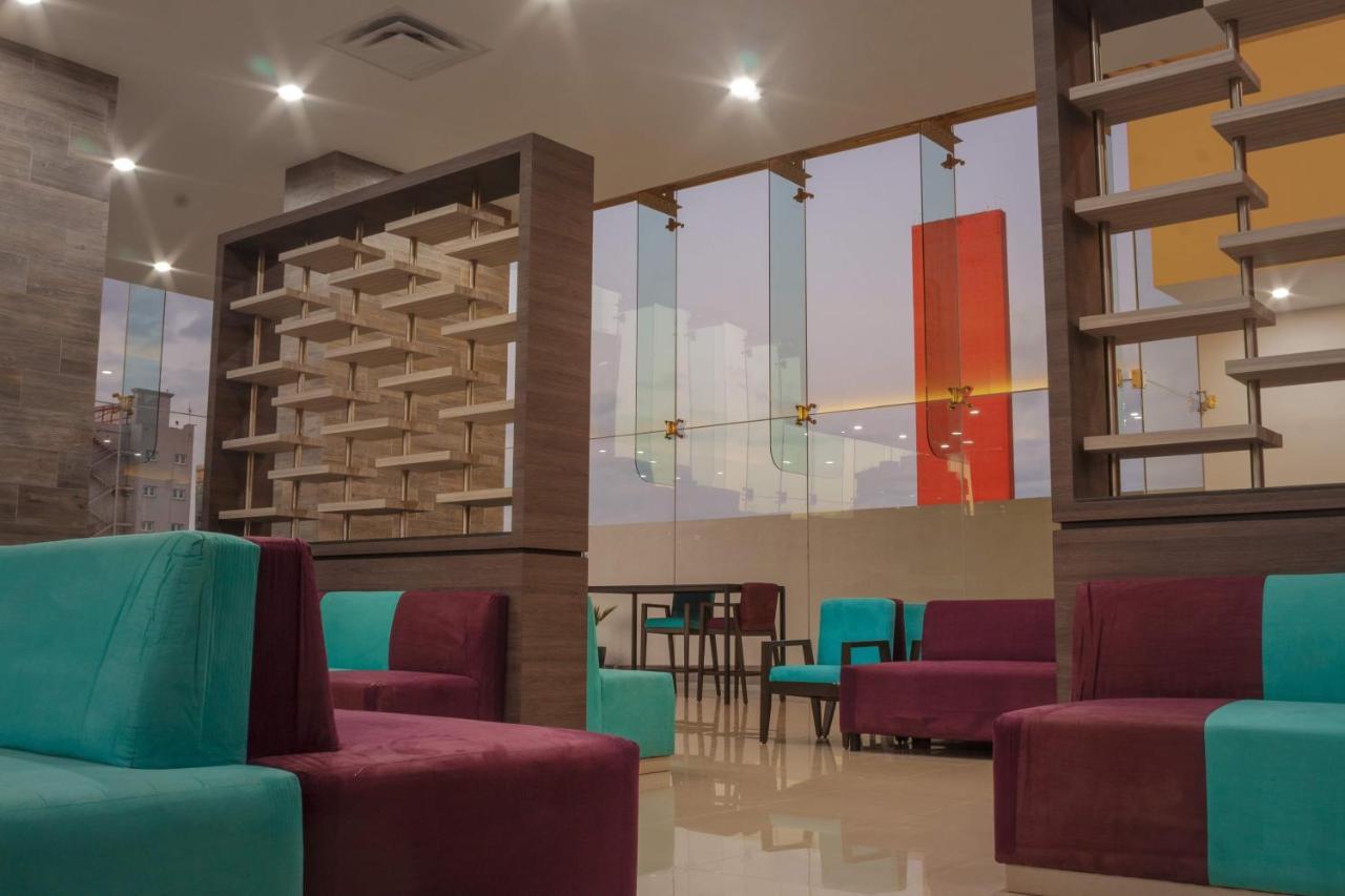 Hotel Kavia 蒙特雷 外观 照片